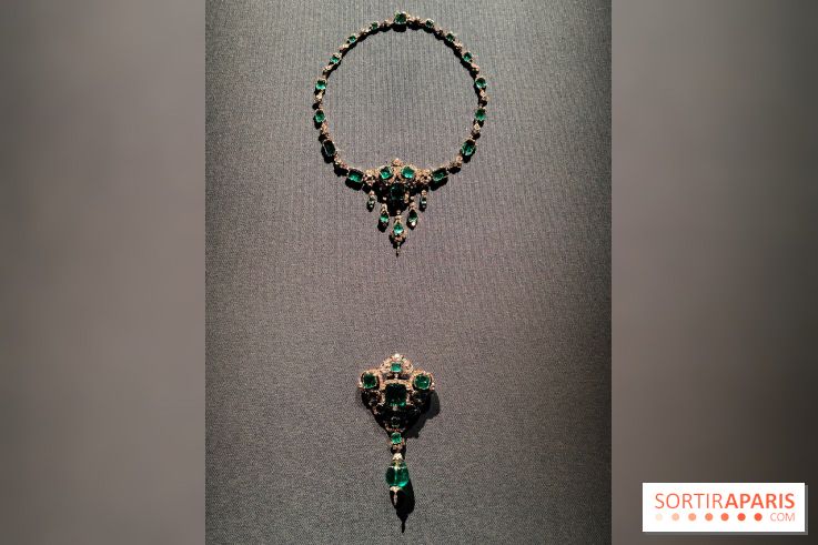 Joyaux dynastiques : une exposition qui brille de mille feux à l'Hôtel de la Marine à Paris - fotor 1765279052865