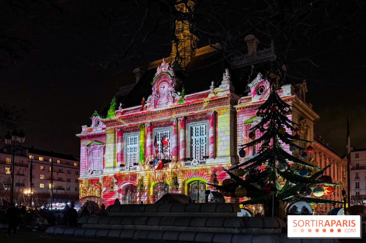 Noël 2025 à Levallois-Perret (92) : spectacle son & lumière gratuit sur l'Hôtel de Ville  - IMG 5426