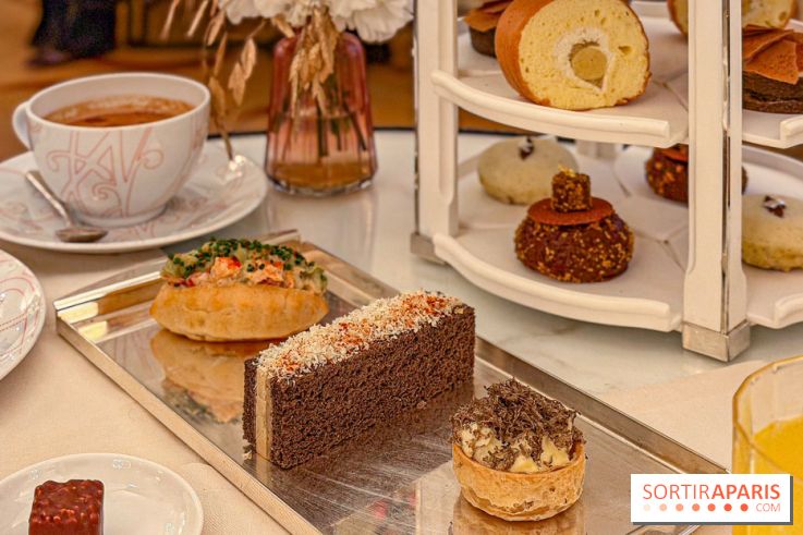 Noël 2025 au Plaza Athénée : tea time festif en famille, patinoire enchantée et chalet-raclette - IMG 4301