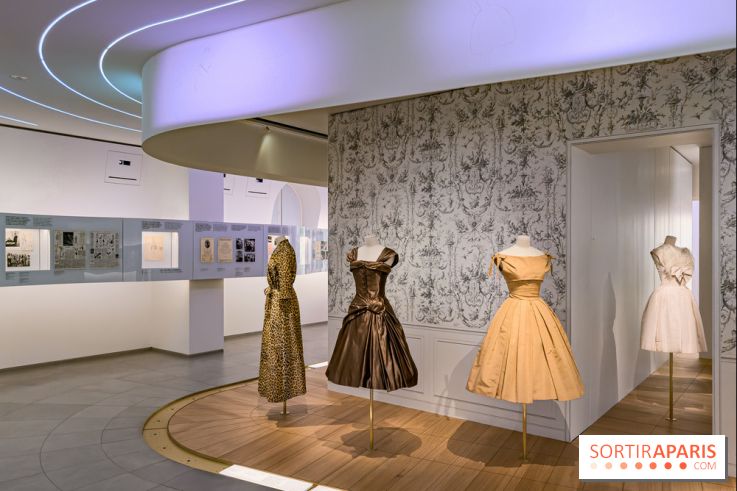 Une double exposition mode à la Galerie Dior et à la Fondation Azzedine Alaïa, à Paris