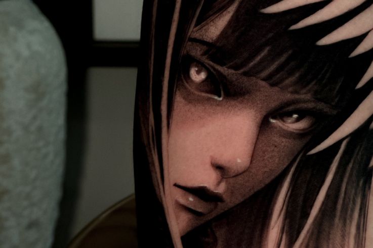 Leandro Muniz: projets de tatouage sur-mesure en micro-réalisme et blackwork à Paris