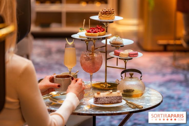 Le tea time Emily in Paris de l'Hôtel du Louvre - A7C04038