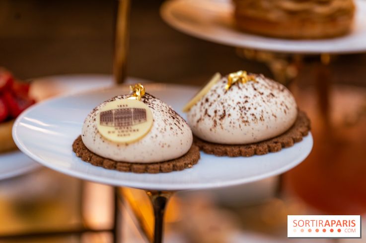 Le tea time Emily in Paris de l'Hôtel du Louvre - A7C04058