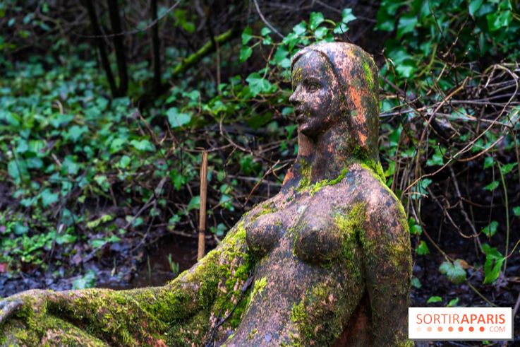 La source de l'Yvette : une statue mystérieuse dans les Yvelines
