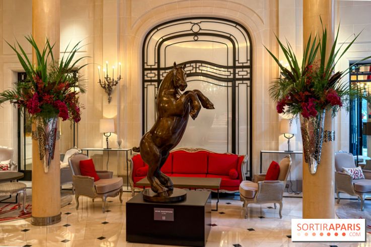 Exposition gratuite au Plaza Athénée : le bestiaire de Michel Bassompierre s'invite au palace - IMG 3894