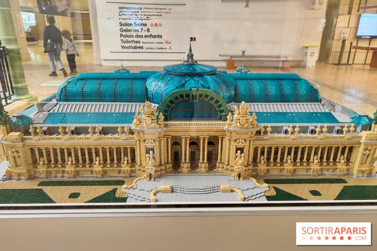 Insolite : assistez au montage en live d'une maquette LEGO du Grand Palais