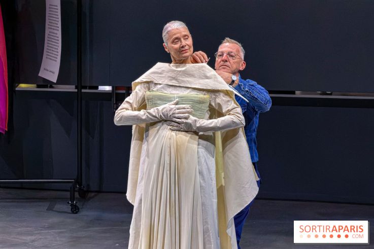 Le Musée Vivant de la Mode d'Olivier Saillard : exposition-performance à la Fondation Cartier - IMG 6194