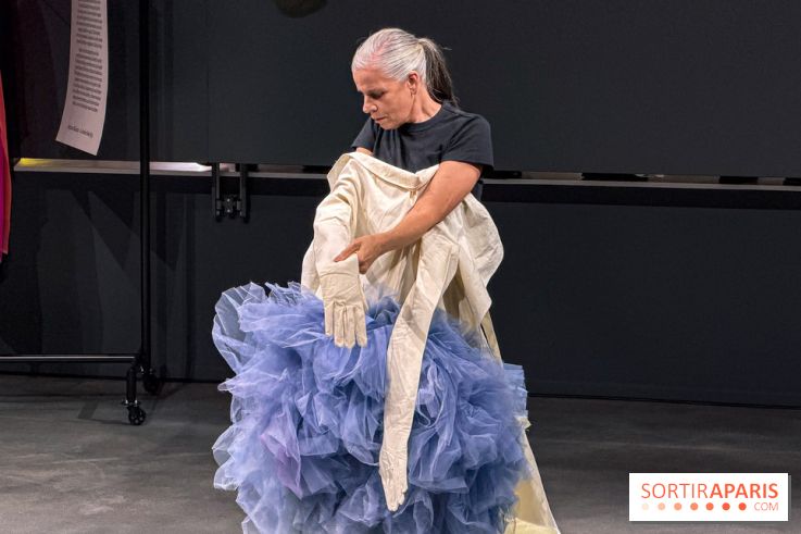 Le Musée Vivant de la Mode d'Olivier Saillard : exposition-performance à la Fondation Cartier - IMG 6407