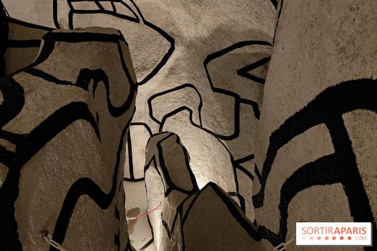 La Tour aux Figures de Jean Dubuffet - Hauts-de-Seine