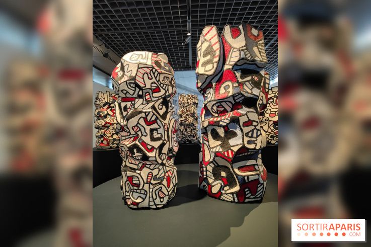 Jean Dubuffet et la Tour aux Figures : une exposition insolite au musée de la Carte à Jouer