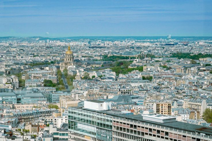 Skybar Paris : le rooftop le plus haut de la capitale lance la saison des terrasses… à 115m d’altitude !