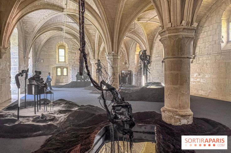 Inkarna : l’exposition de Yosra Mojtahedi à l’Abbaye de Maubuisson