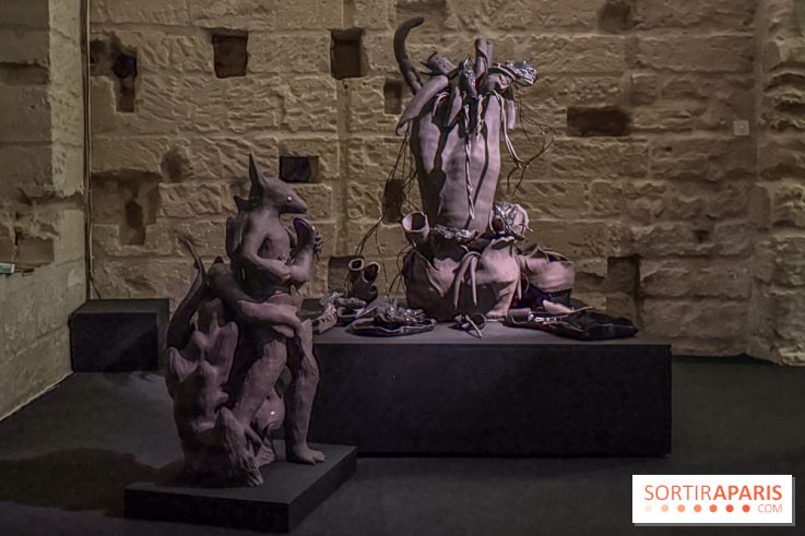 Inkarna : l’exposition de Yosra Mojtahedi à l’Abbaye de Maubuisson