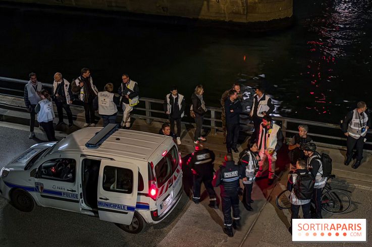 Simulation géante des pompiers de Paris sur les quais parisiens