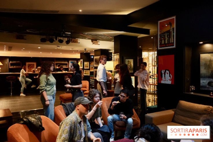 Sparkling VR - ambiance lounge et groupe