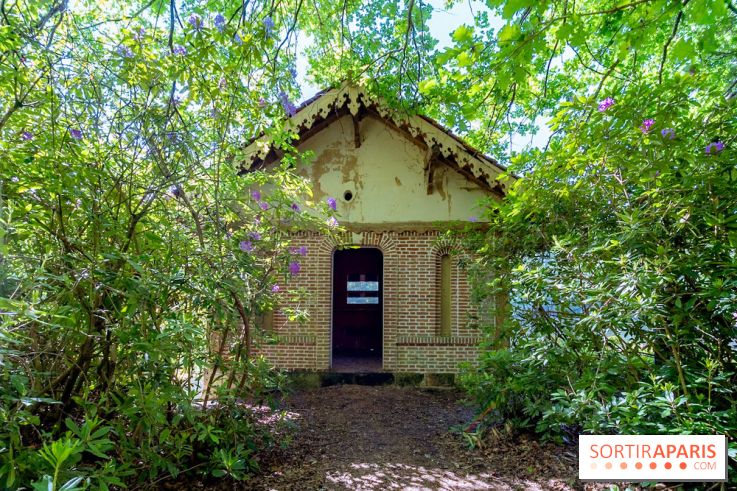 La réserve Naturelle des Etangs de Bonnelles, son pont kiosque, temple de l'amour et ses trésors