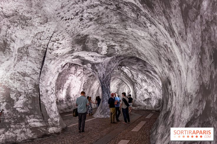 La Caverne du Pont Neuf : le montage de l’installation géante de JR démarre à Paris