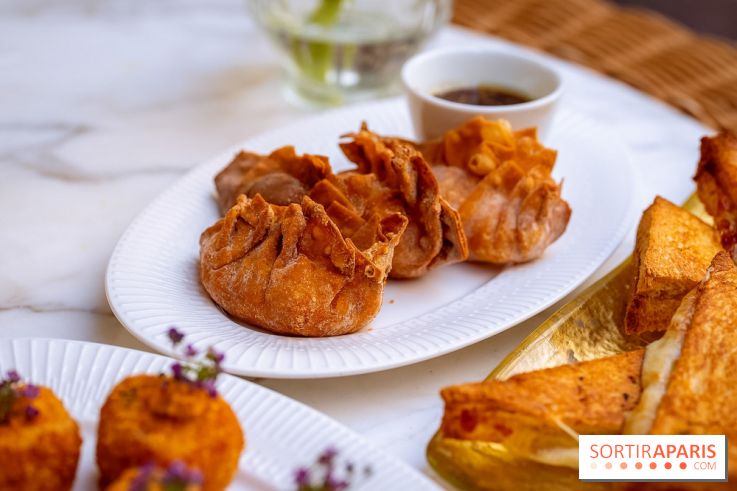 La terrasse jardin du Sax Hotel avec piscine - gyozas homard