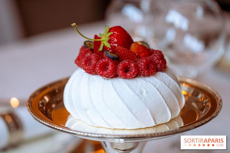 Maison Roland restaurant au Shanghai-La Paris, pavlova