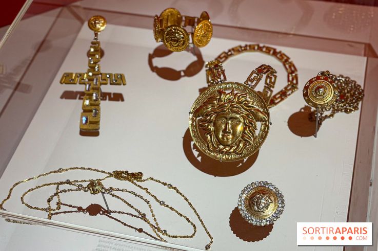 Gianni Versace : l’exposition rétrospective du couturier italien au Musée Maillol