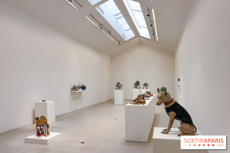 Serena Carone : une exposition dans un monde de faïence et de faux-semblants à la galerie Perrotin