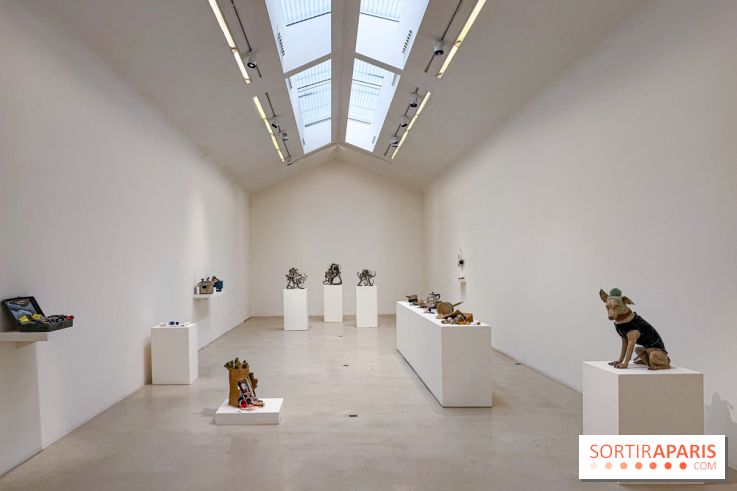 Serena Carone : une exposition dans un monde de faïence et de faux-semblants à la galerie Perrotin