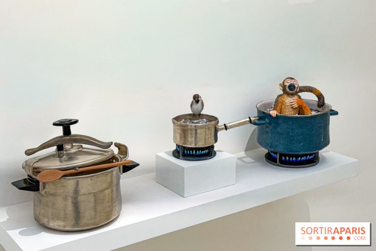 Serena Carone : une exposition dans un monde de faïence et de faux-semblants à la galerie Perrotin