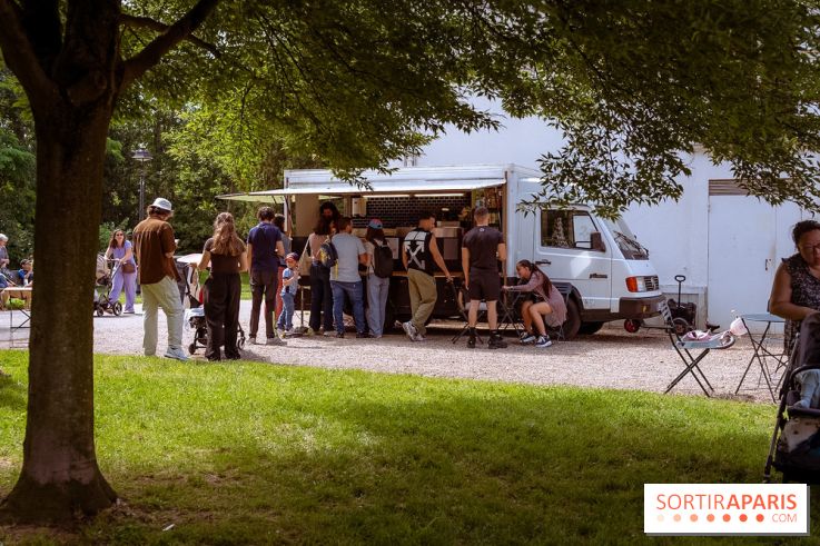 Guinguette du dispensaire et Foodtruck des Écuries au parc du Dispensaire de Sartrouville dans les Yvelines - photos