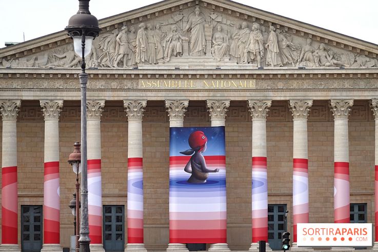 Seth habille la colonnade de l’Assemblée nationale - nos photos