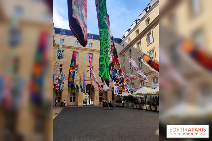 Des Genki-nobori dans le ciel de l'Hôtel de la Marine : une installation colorée à voir gratuitement