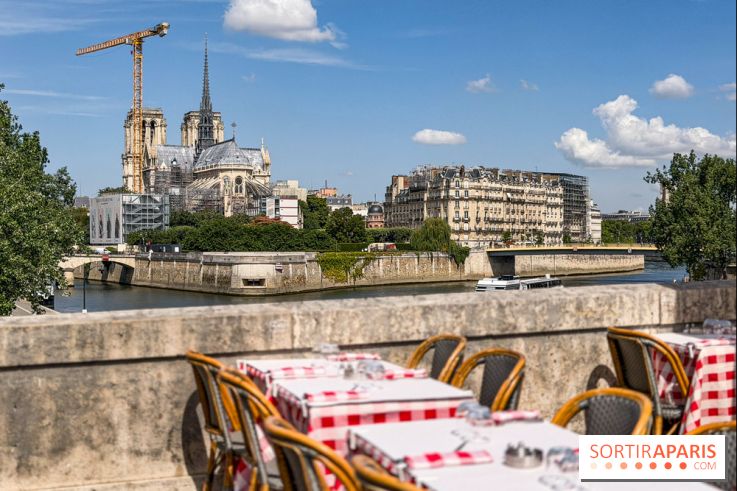 La Rôtisserie d'Argenhttps://admin.sortiraparis.com/admin/albums/creation.html?id=114343#t rouvre sa charmante terrasse sur les quais parisiens pour le printemps-été 2026