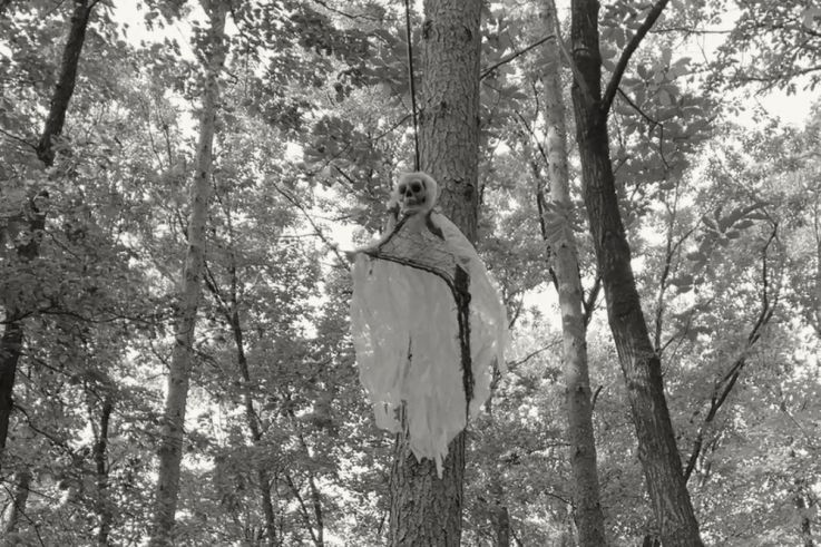 Halloween 2026 à Aventure Floreval (91) : labyrinthe hanté et accrobranche nocturne en forêt