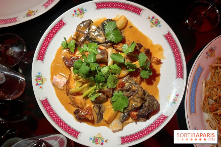 Le Poisson Volant - Poulet braisé au vin jaune