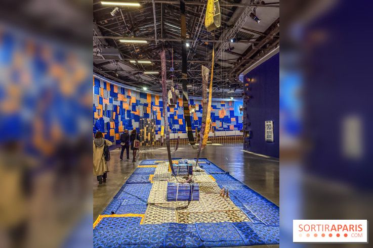 Valérie John au Palais de Tokyo — Indigo, mémoire et textiles entre Martinique et Sénégal