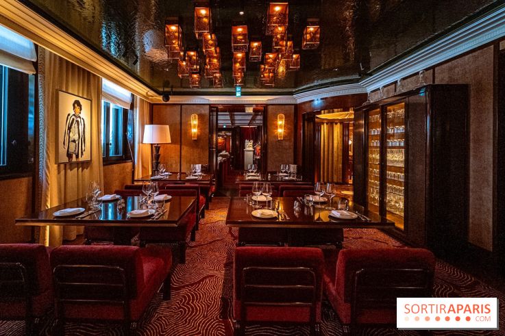 Doobie's : salle de restaurant aux luminaires ambrés