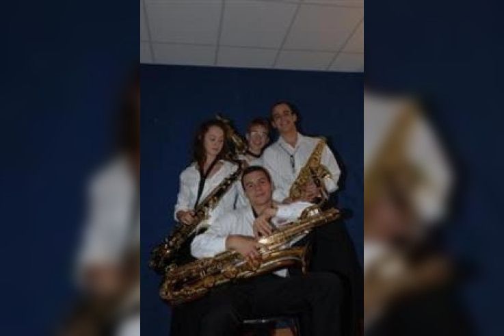 Le Quatuor Thais (au saxo soprano Matthieu Delage + au saxo alto Vincent Dupuy + saxo ténor Hanae Bay- Scarbonchi + au saxo baryton Nicolas Arsenijevic)