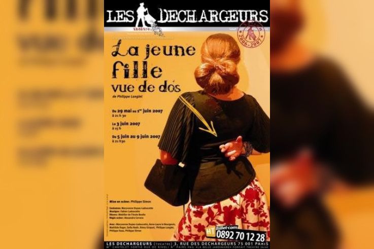 La jeune fille vue de dos