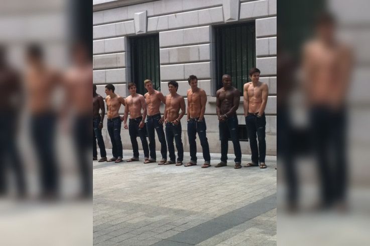 mannequins abercrombie & fitch