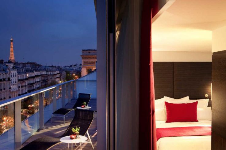 L'Hôtel Renaissance arc de Triomphe lance le "Private Makassar"