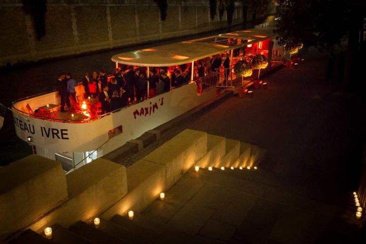 Réveillon du Nouvel An 2014-2015 sur Le Bateau Ivre Maxim's