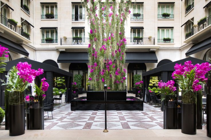 Nouvelle Cour de Marbre au Four Seasons Hotel George V