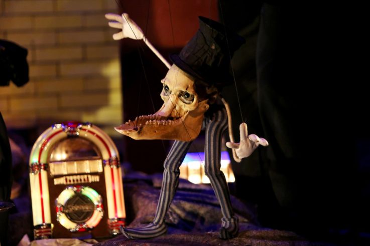 Report : L'univers épatant du Vieux et la montagne au Monfort Théâtre