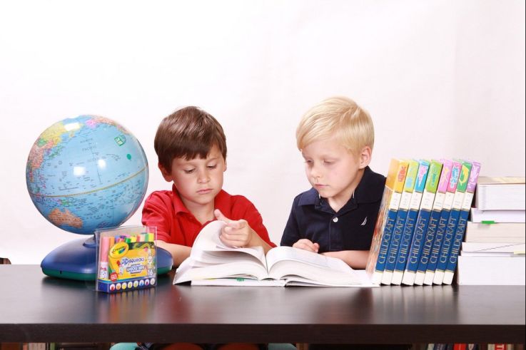 Coronavirus : prolongation du chômage partiel pour garde d'enfants après le 1er juin, attestation obligatoire