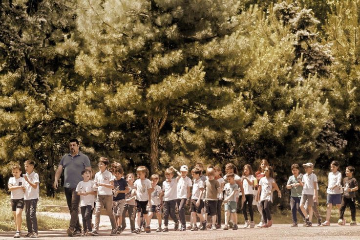 Vacances apprenantes : des colonies de vacances gratuites enfant au centre aéré ou en colonie de vacances