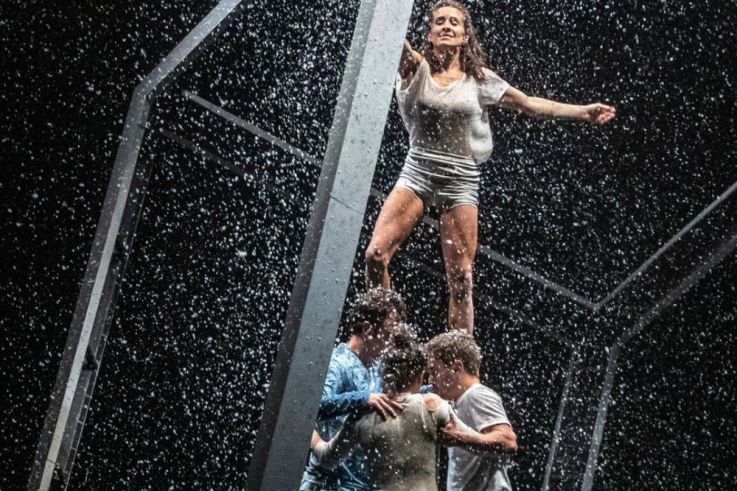 Passagers, le spectacle de cirque des 7 doigts de la main à la Villette