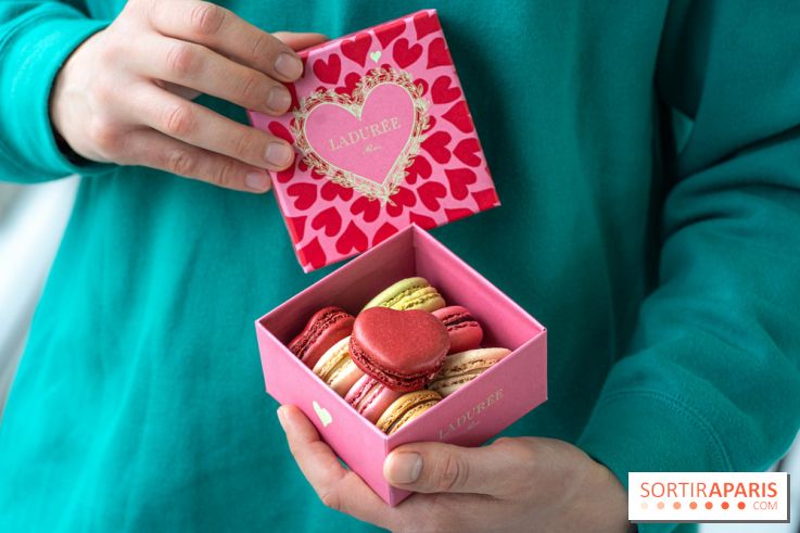 Saint-Valentin chez Ladurée 2024 : le coffret de macarons cœur