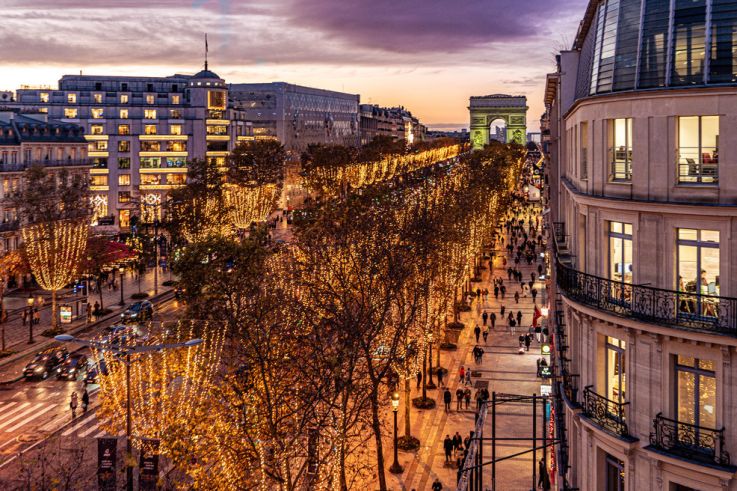 Illuminations de Noël des Champs-Élysées 2024 : la plus belle avenue du monde à l'heure de Noël