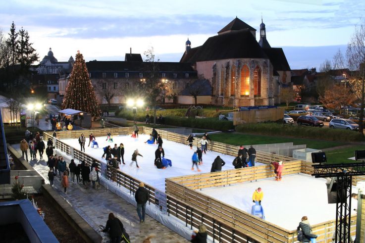 Noël à Provins : une patinoire de glace de 420 m² avec spectacle de Philippe Candeloro au programme