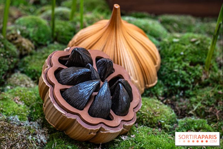 Pâques 2025 : l'oeuf ail noir original du Peninsula Paris par Anne Coruble