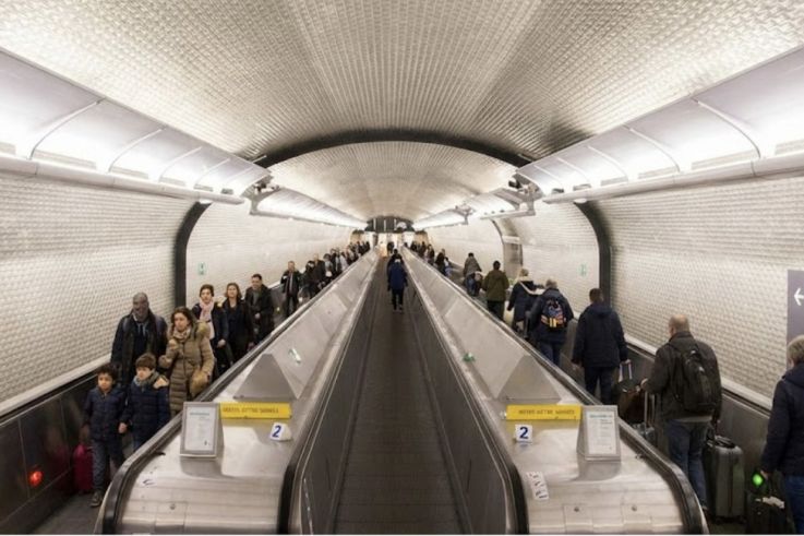 Le tapis roulant de Châtelet à Paris en arrêt pour 6 mois encore !